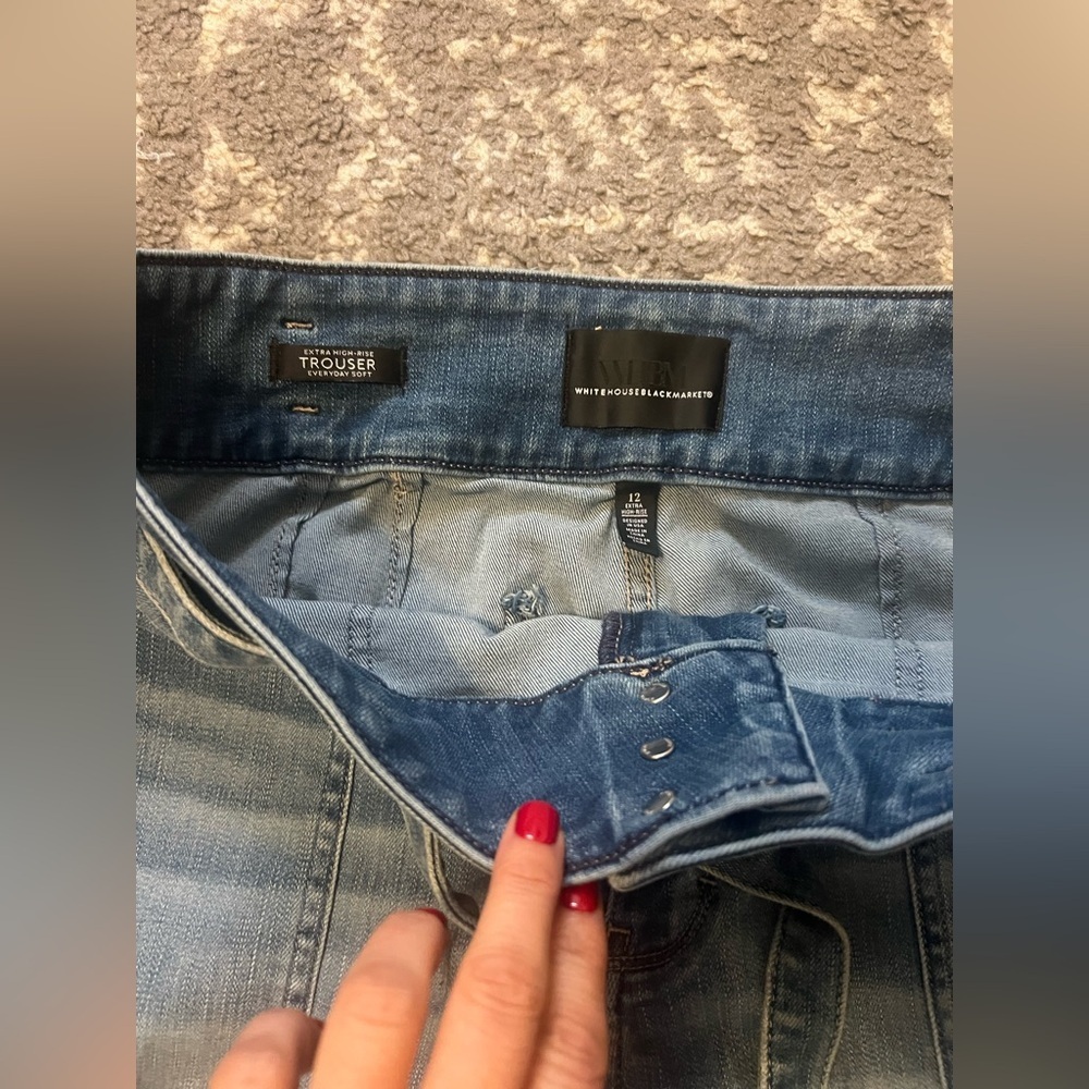 White House Black Market Faded Blue Wide-high rise jeans size 12 (A203) - Picture 9 of 14